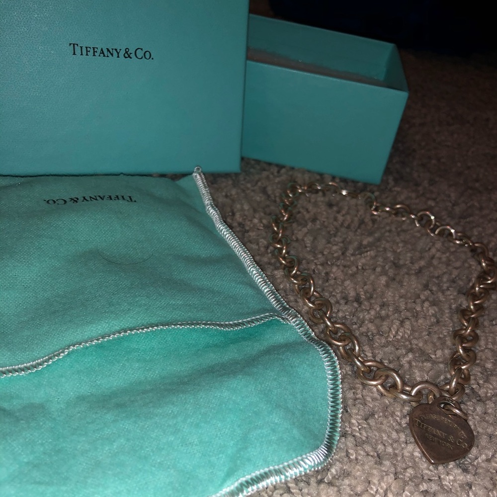 Return to Tiffany  heart tag necklace (authentic)